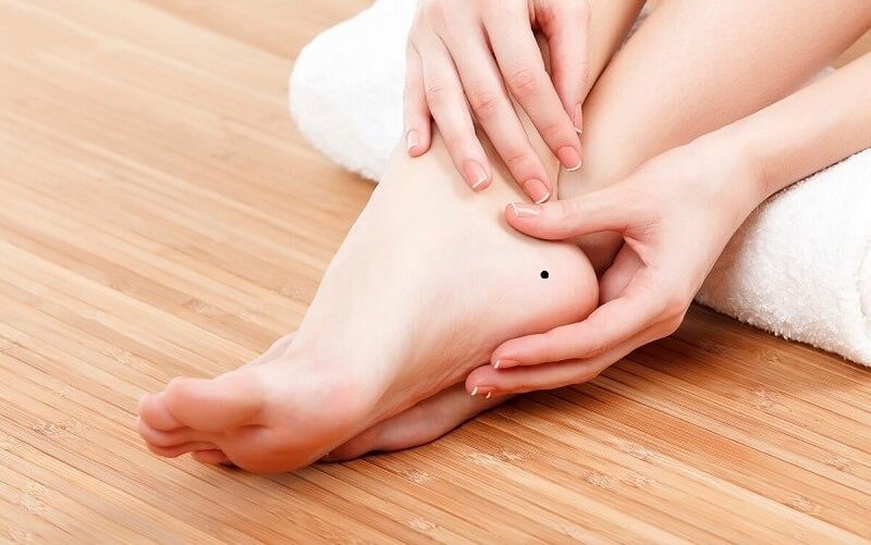 Số phận con người biểu hiện qua vị trí nốt ruồi cực hiểm trên hai đôi chân