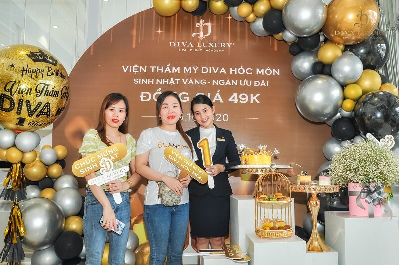 Khách Hàng Nhận Ưu Đãi Vàng Trong Ngày Sinh Nhật Viện Thẩm Mỹ Diva 7