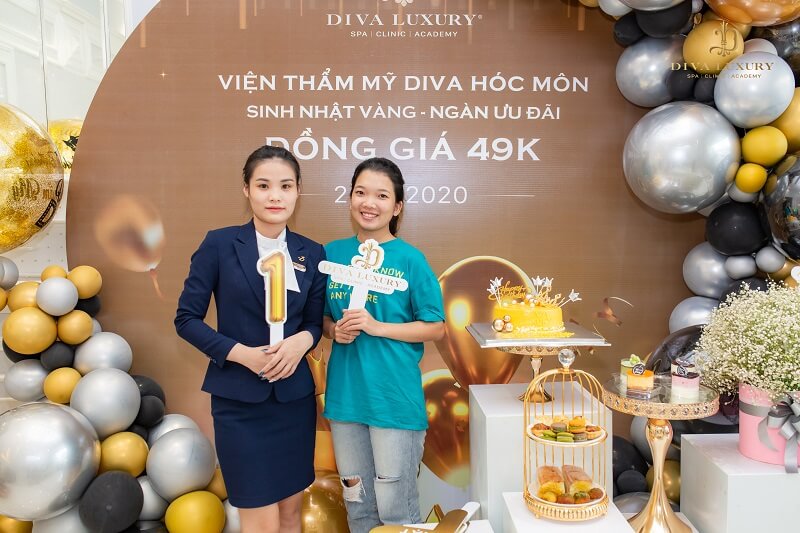 Khách Hàng Nhận Ưu Đãi Vàng Trong Ngày Sinh Nhật Viện Thẩm Mỹ Diva 16