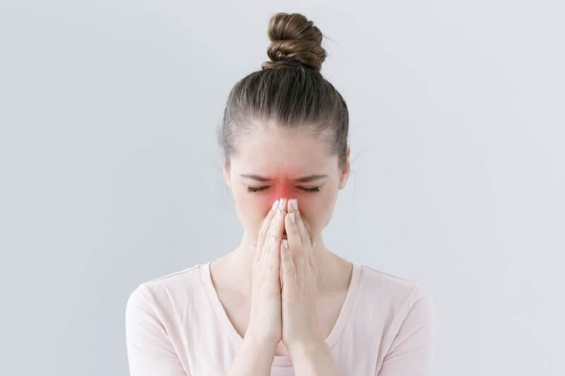 Cách nhận biết dấu hiệu nhiễm trùng sau khi nâng mũi
