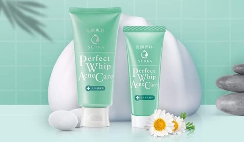 Sữa rửa mặt giá rẻ Senka Perfect Whip Acne Care