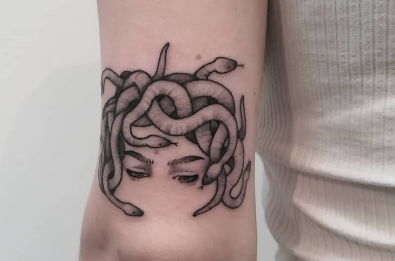 Hình xăm nữ thần tự do  Mini Tattoo  Leaf tattoos Maple leaf tattoo  Tattoos