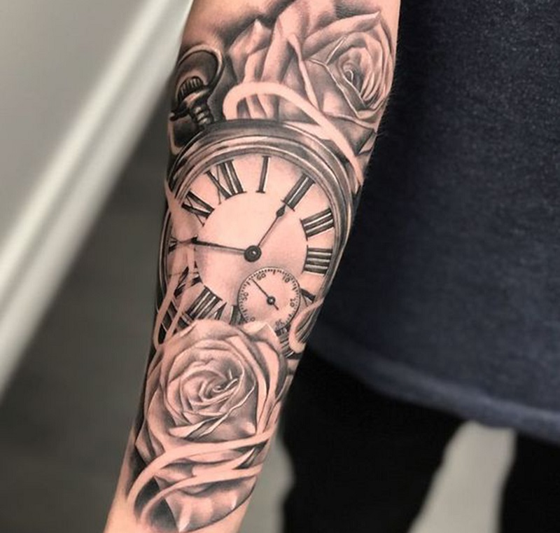 Mẫu tattoo đồng hồ kèm hoa hồng