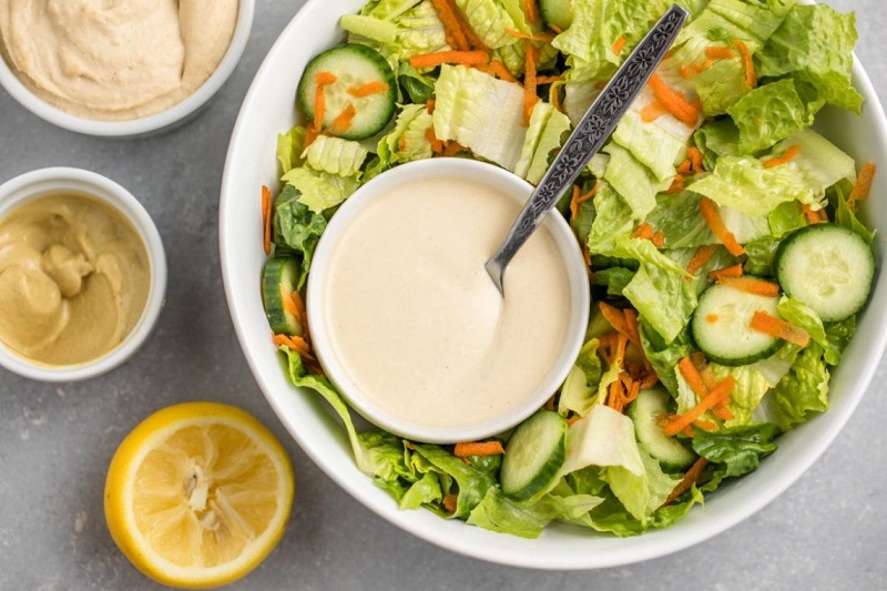 Tại sao nên tự làm sốt salad giảm cân?