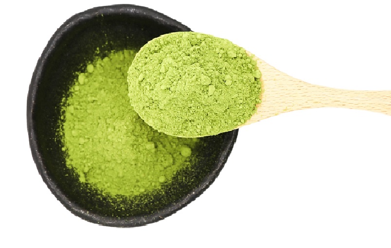 Bột matcha sẽ có màu sáng hơn bột trà xanh