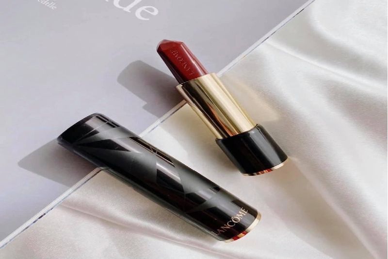 on Lancome Pigeon Blood Ruby 481 màu đỏ rượu