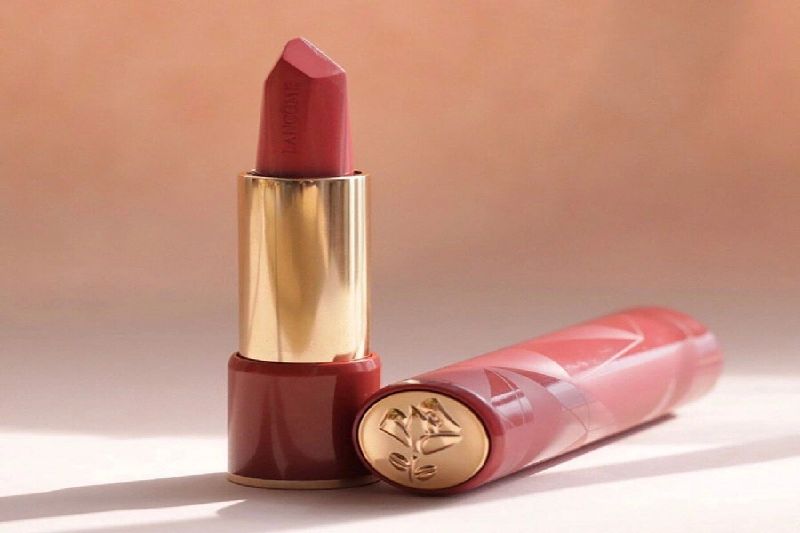 Son kem Lancome Kiss Me Ruby 03 màu hồng đất