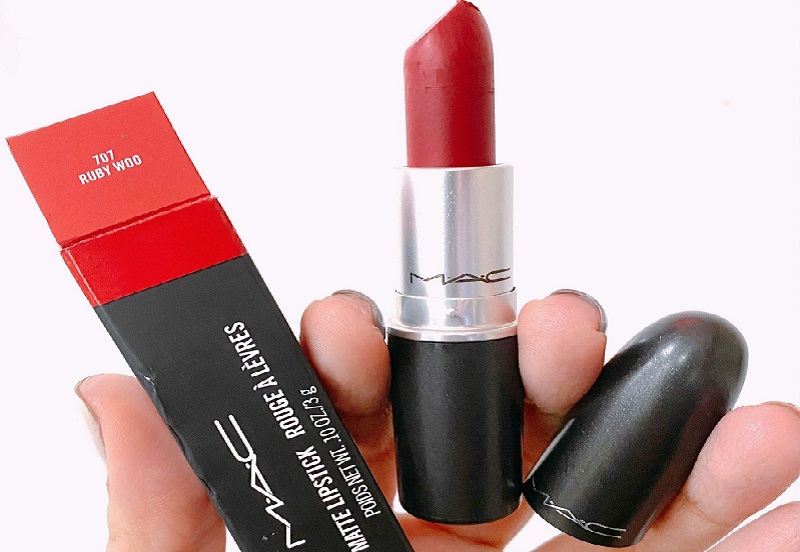 Son MAC 707 Ruby Woo có giá bao nhiêu?