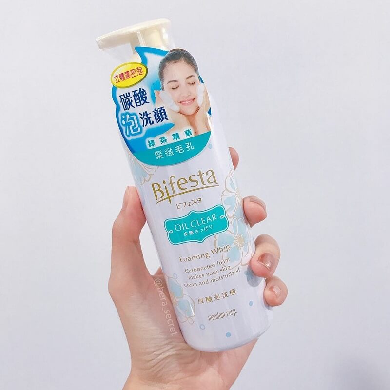 Sữa rửa mặt Nhật cho da dầu Bifesta Oil Clear