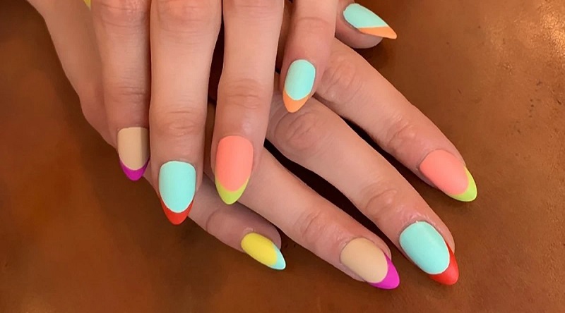 Mẫu nail cầu vồng nhám lì