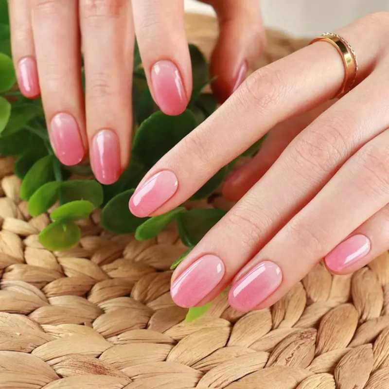 Nail hồng thạch chuyển màu đậm nhạt