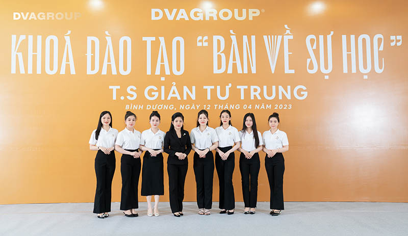 Bàn Về Sự Học - Khóa học ý nghĩa với sự đồng hành của TS Giản Tư Trung và cán bộ, nhân viên DVA GROUP 2