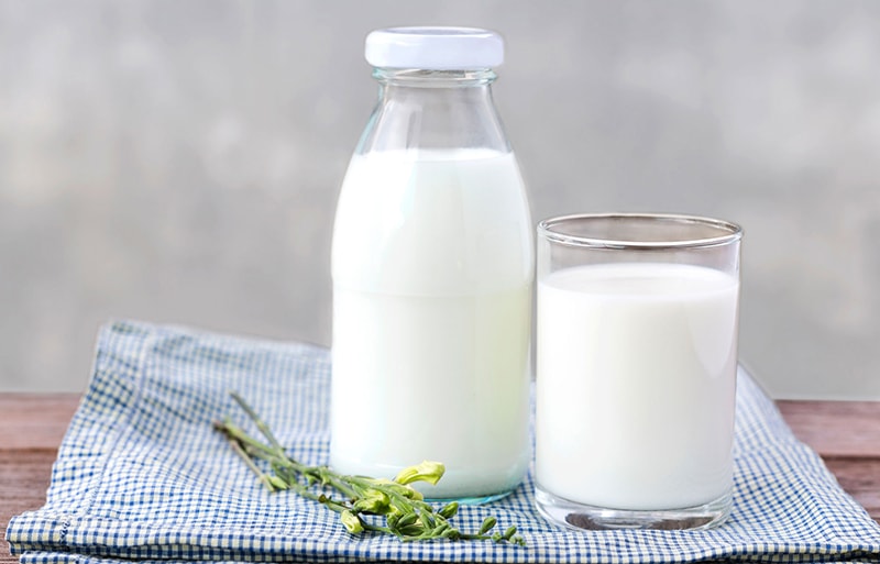 Cách trị thâm nách cho trẻ em với sữa tươi không đường 