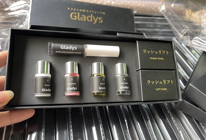 Thuốc uốn mi Gladys