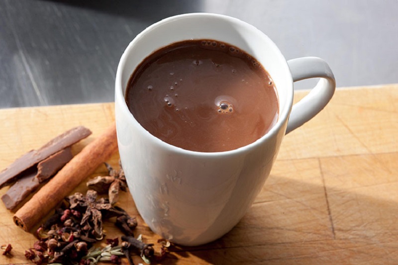  Nên uống cacao vào bữa trưa hoặc buổi tối