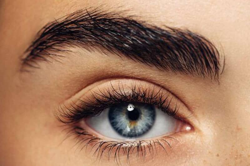 Lông mày sát mắt thường được xác định như thế nào?