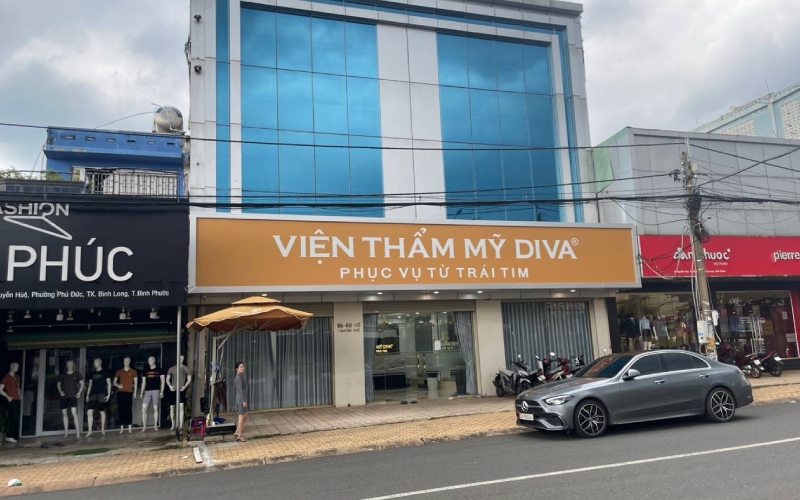 Viện thẩm mỹ DIVA Bình Long tại Số 86-88-90 Nguyễn Huệ, KP. Phú Nghĩa, P. Phú Đức, TX. Bình Long, T. Bình Phước