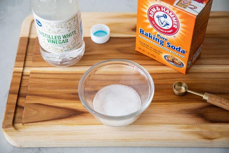 4 Cách rửa mặt bằng baking soda sạch mụn, da mịn màng