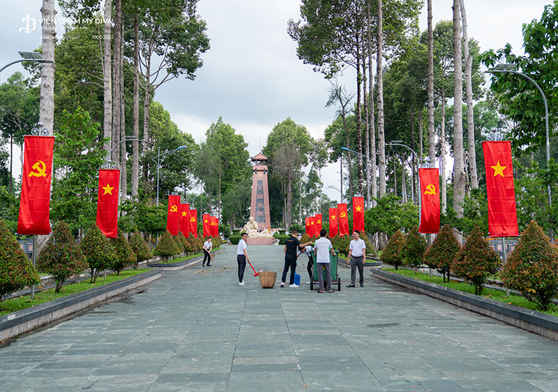 Viện thẩm mỹ DIVA tổ chức dâng hoa dâng hương nhân kỷ niệm 77 năm ngày Thương binh Liệt sĩ 28