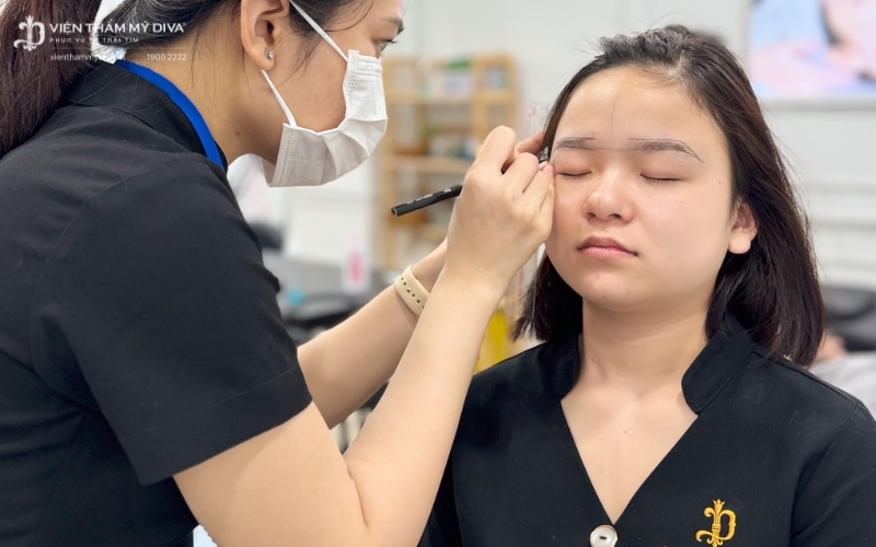 Phun mày ombre có mức giá dao động từ 2 - 7 triệu tùy vào từng cơ sở làm đẹp