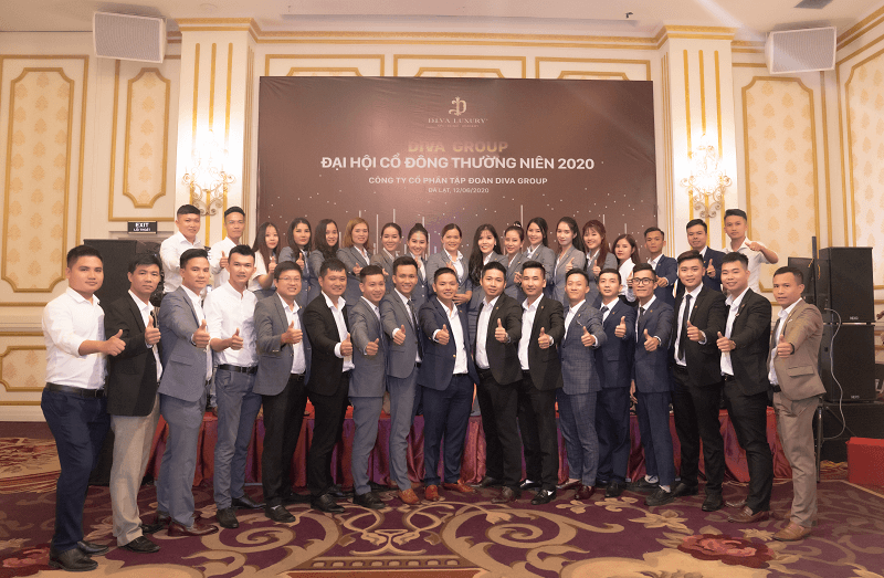 <em>Đại hội cổ đông thông qua quyết định giảm giờ làm và tăng lương cho nhân sự</em>