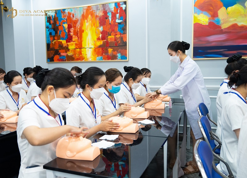 Học phí tại DIVA Academy Vinh vô cùng hợp lý