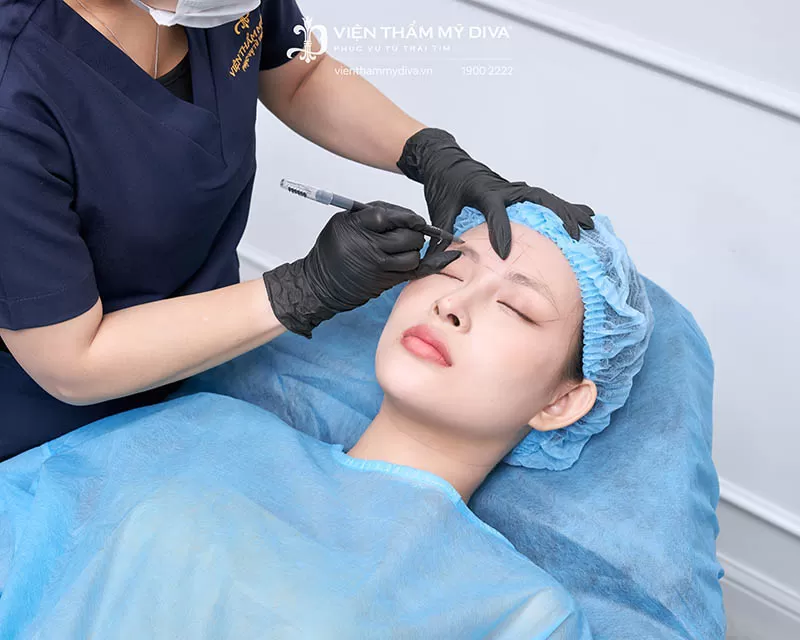 Thời gian bền màu của phun mày tán bột có thể lên tối đa 4 - 5 năm