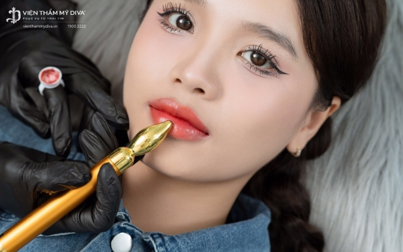 Phun môi Hàn Quốc khắc phục tình trạng môi thâm, môi nhợt nhạt hiệu quả