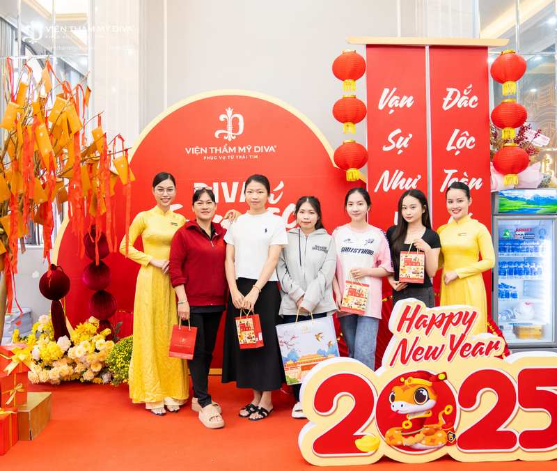 Viện thẩm mỹ DIVA tặng quà cho đối tác, khách hàng dịp Tết Nguyên Đán