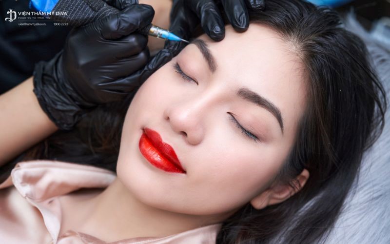Phun tán bột lông mày có độ bền lên đến 3 năm nếu được chăm sóc đúng cách
