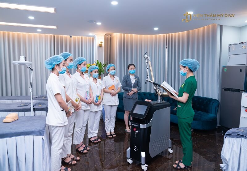 Chuyên viên tại Viện thẩm mỹ DIVA