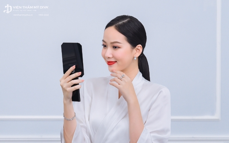 Bạn cần chăm sóc môi tại nhà theo chỉ dẫn của chuyên viên phun xăm