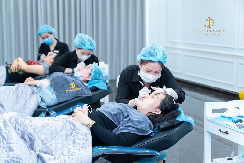 phun-moi-tai-da-nang