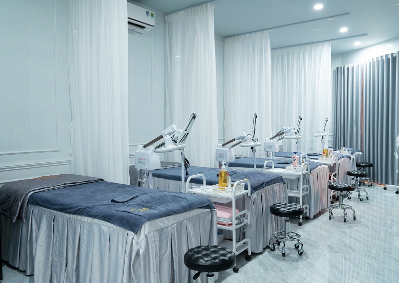 Luôn hỗ trợ máy móc, thiết bị phục vụ trong quá trình học