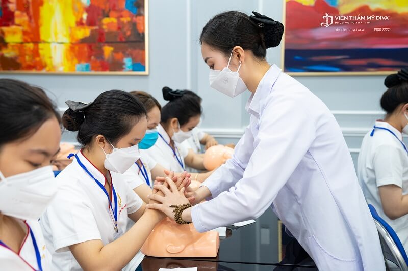 Massage mặt 