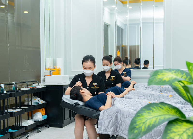 Đội ngũ bác sĩ tại Viện thẩm mỹ DIVA Nhơn Trạch giàu kinh nghiệm