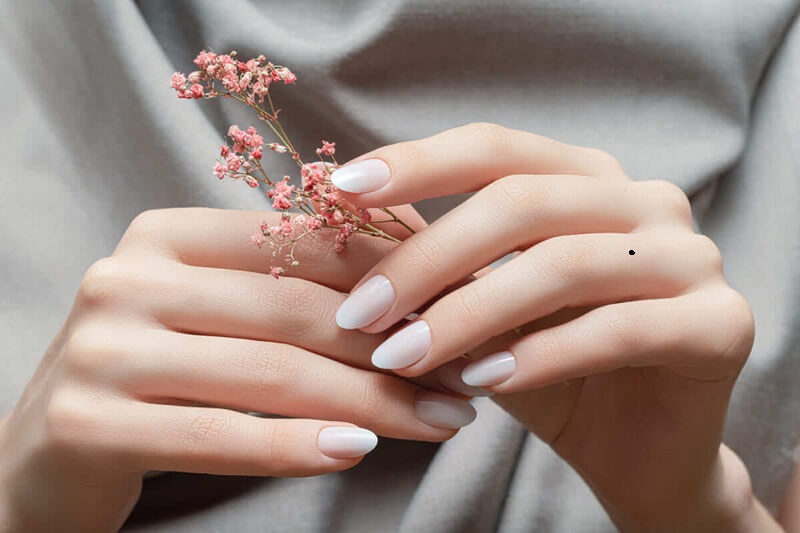 Tiết lộ Ý nghĩa Nốt ruồi Ngón Tay Áp Út: Tình Yêu, Sự Nghiệp và Tính Cách 11
