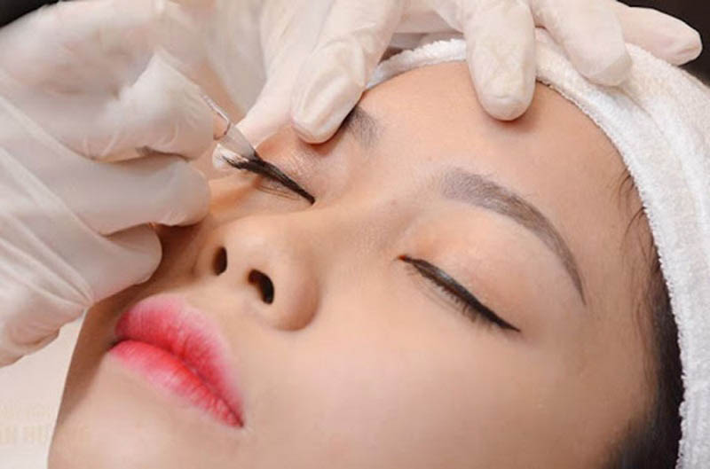 Phun mí mắt màu nâu đen – Giải pháp tiết kiệm thời gian makeup mỗi ngày 4 Phun mí mắt tại Bình Dương ở đâu đẹp, an toàn và hiệu quả? - Viện Thẩm Mỹ Diva