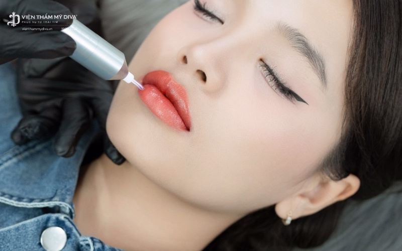Mức độ đau khi phun môi Hàn Quốc phụ thuộc vào cơ địa của mỗi người