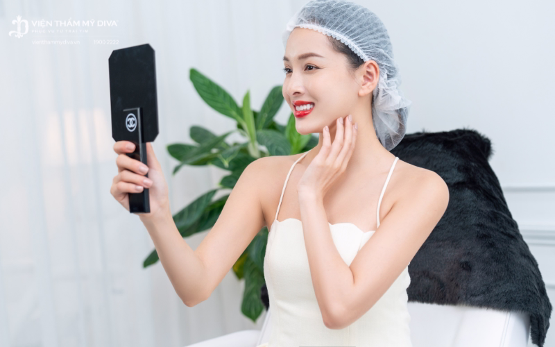 Phun môi tế bào gốc lên màu đẹp tự nhiên, tươi trẻ