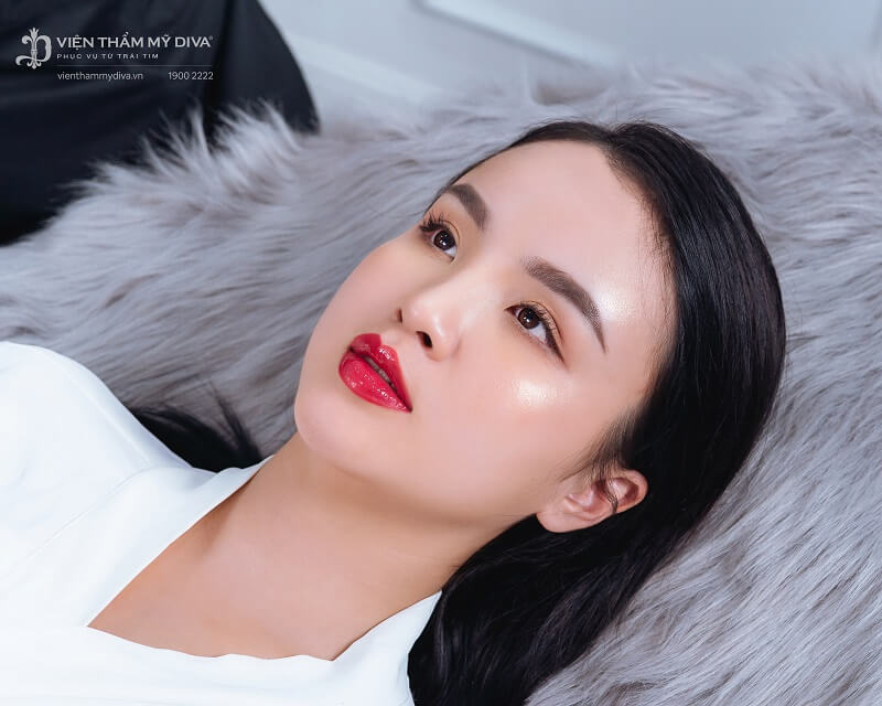 Khách hàng để lại đánh giá cao về chất lượng dịch vụ phun môi tế bào gốc tại Viện thẩm mỹ DIVA Đánh giá khách quan về dịch vụ phun môi tế bào gốc tại Viện thẩm mỹ DIVA