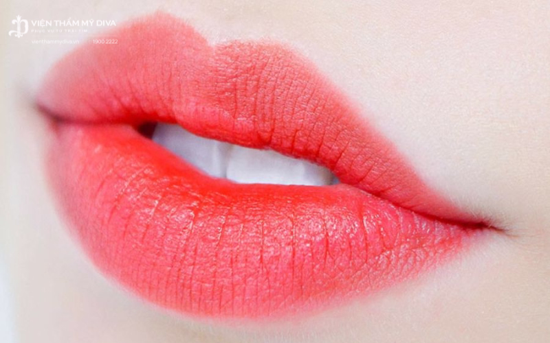 Phun môi vi chạm giúp giảm thiểu tối đa xâm lấn, mang đến cảm giác nhẹ nhàng