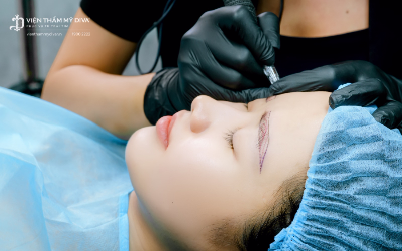 Công nghệ phun chân mày nano - Bí quyết cho dáng mày hoàn hảo 6 Quy trình phun chân mày nano với mực phun chuyên dụng cùng công nghệ hiện đại