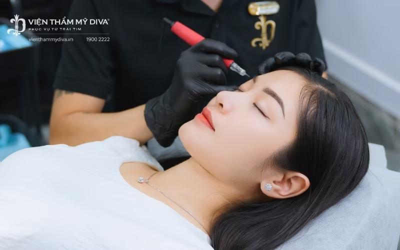 Quy trình phun chân mày rải hạt chuẩn y khoa tại Viện thẩm mỹ DIVA