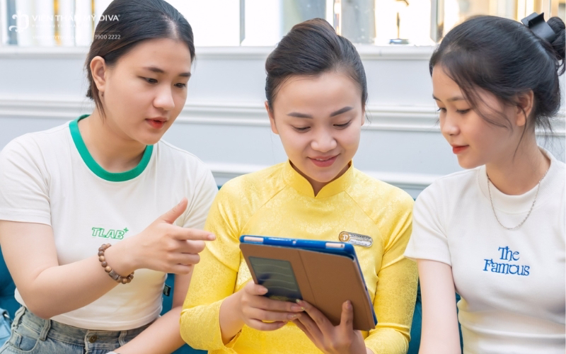 Sửa lông mày hỏng - Cách khắc phục lỗi phun mày nhanh chóng 18 Bạn cần tham khảo ý kiến chuyên viên trước khi chọn phương pháp sửa lông mày hỏng