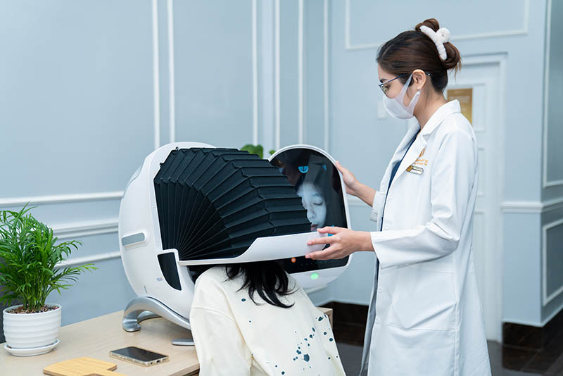 Điều trị và chăm sóc da là dịch vụ đang được nhiều khách hàng lựa chọn