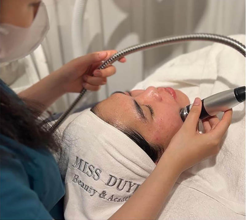MISS DUYEN - Beauty Room đầu tư hàng loạt máy móc, trang thiết bị hiện đại MISS DUYEN - Beauty Room