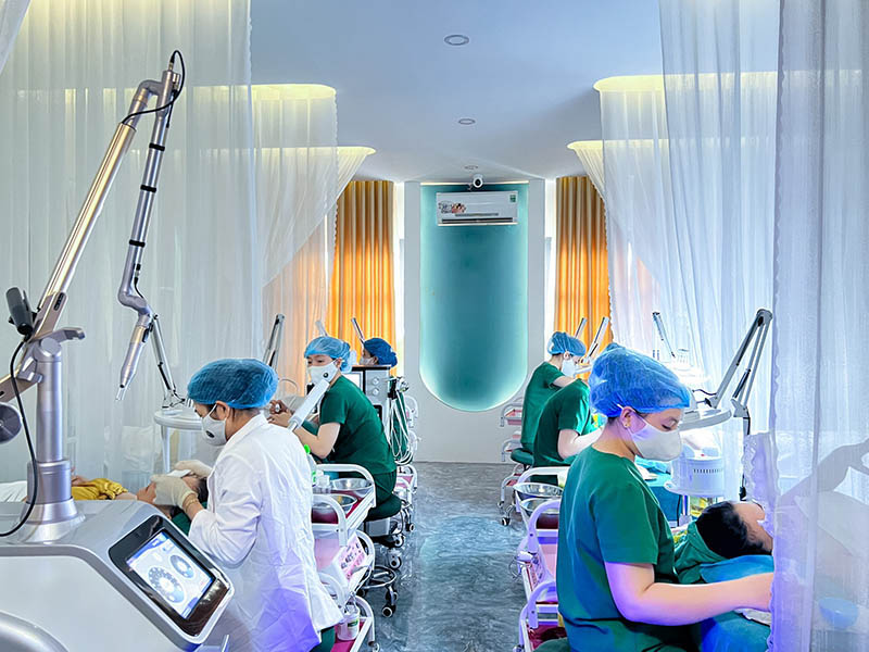 Ruby Tran Spa ứng dụng các máy móc, công nghệ cao Thẩm mỹ Ruby Tran