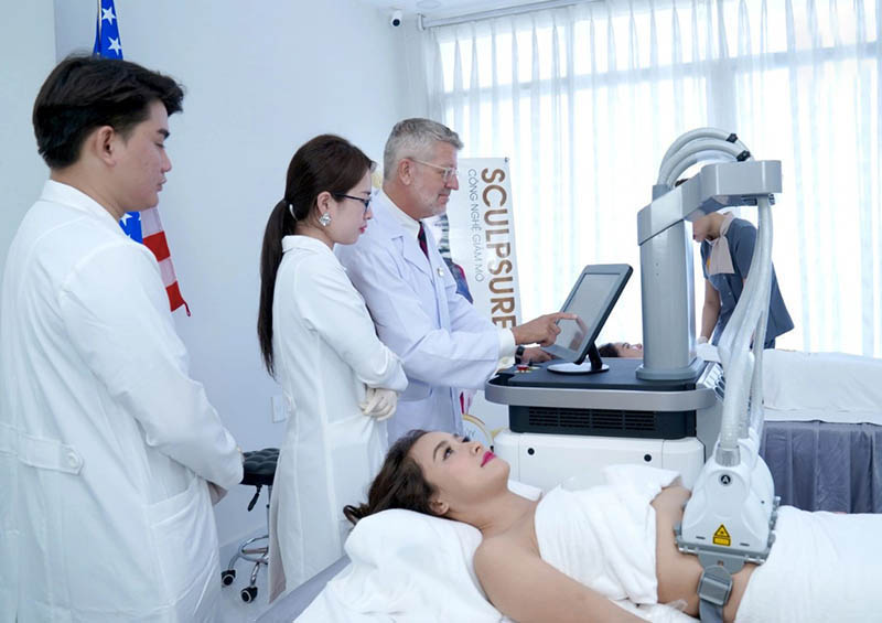 Thẩm mỹ viện Quốc tế Aura có đội ngũ chuyên gia giàu kinh nghiệm Thẩm mỹ viện Quốc tế Aura