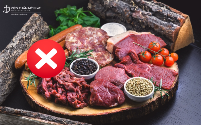 Các loại thịt nhiều protein có thể gây sẹo lồi sau khi dặm môi
